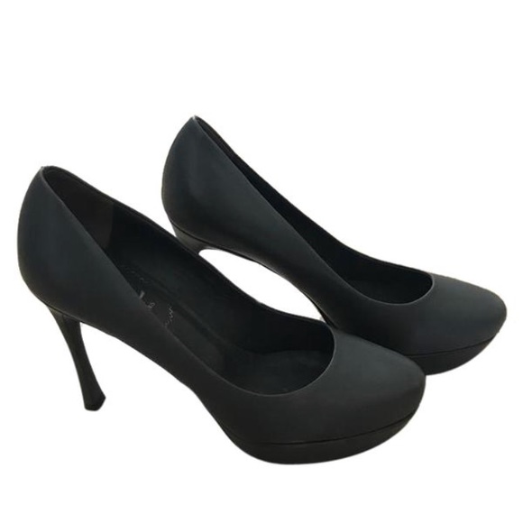 Yves Saint Laurent grey pumps - Picture 3 of 3
